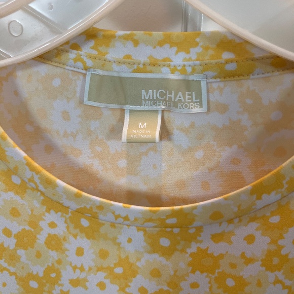 Blouse and skirt set - Picture 2 of 6